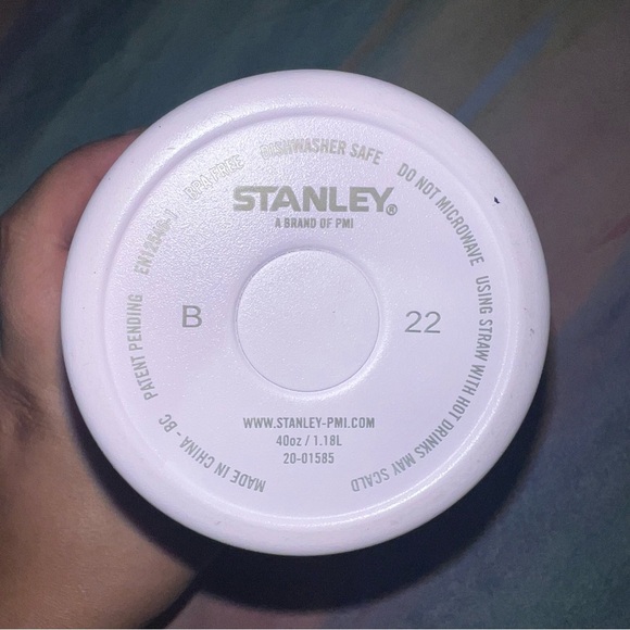 STANLEY 40 oz Stainless Steel H2.0 Flowstate Quencher Tumbler - Picture 5 of 7